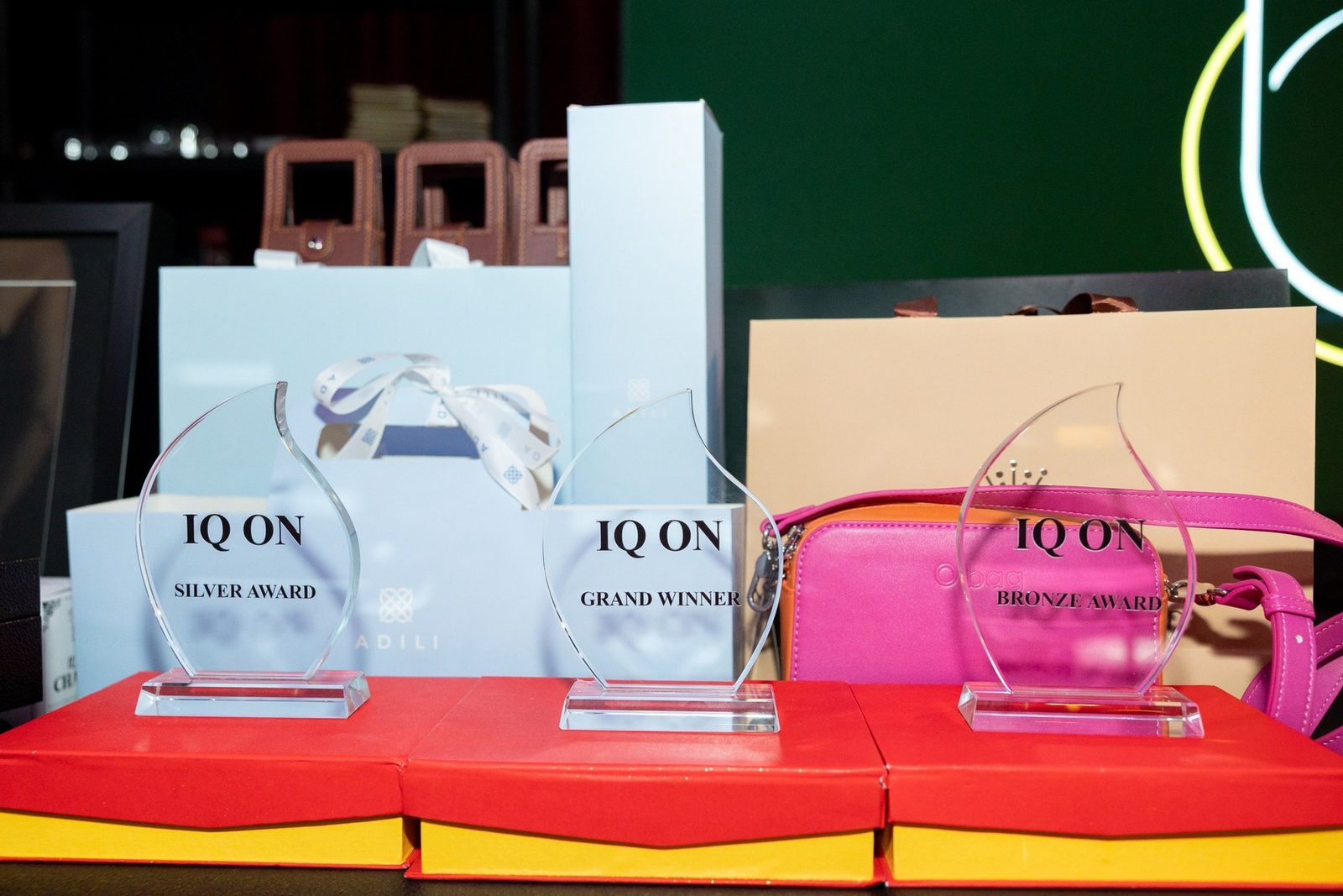 IQ ON trophies and prizes for the winning teams